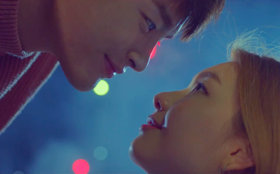 Seo In Guk revient en tant que chanteur avec le MV de 