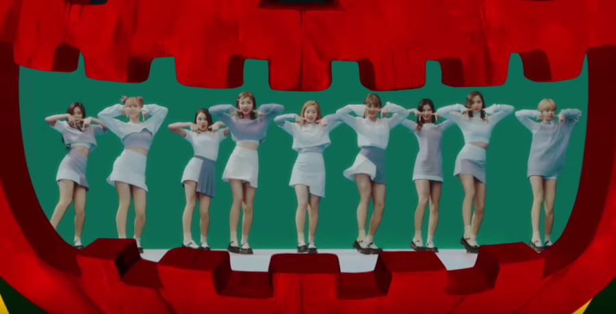 TWICE fait une adorable transformation inspirée de l'Halloween pour le MV 