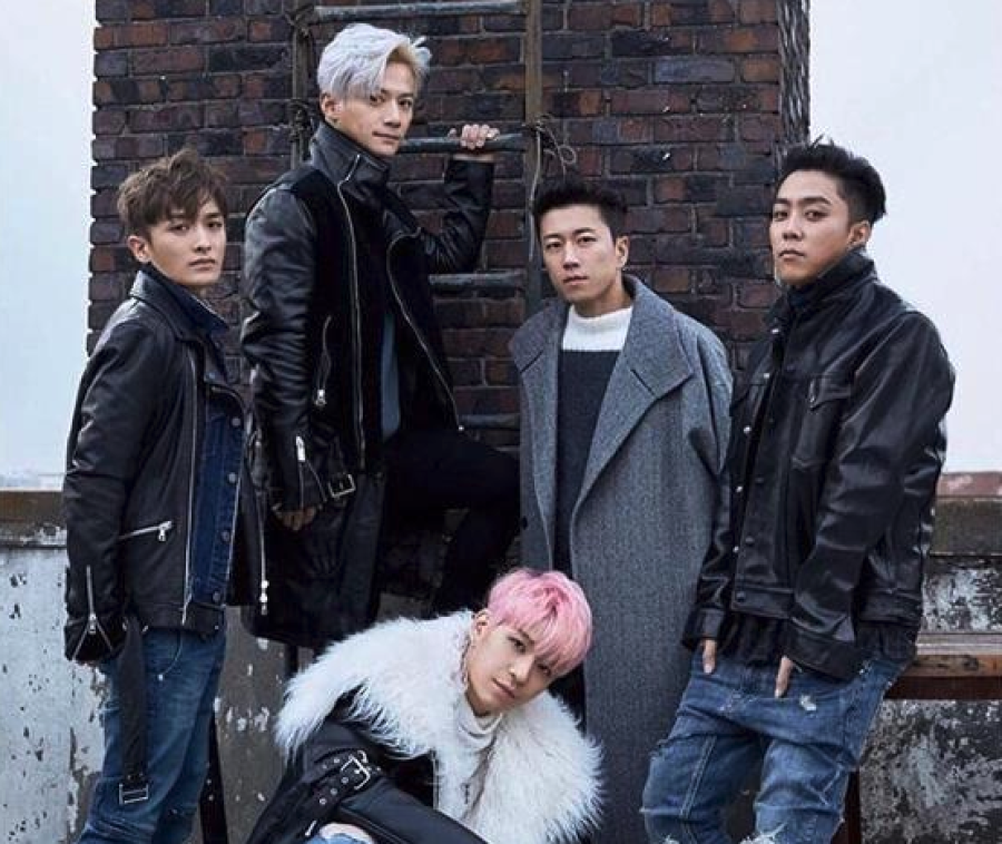 Sechs Kies révèle la liste des chansons pour son album de retour