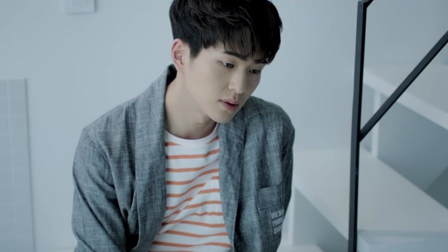 Onew de SHINee et Rocoberry font fondre les coeurs avec leur MV silencieux pour 