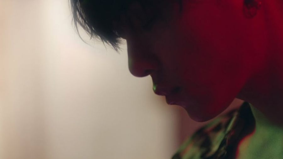 Yong Junhyung de Highlight se souvient d'un amour passé dans le MV de 