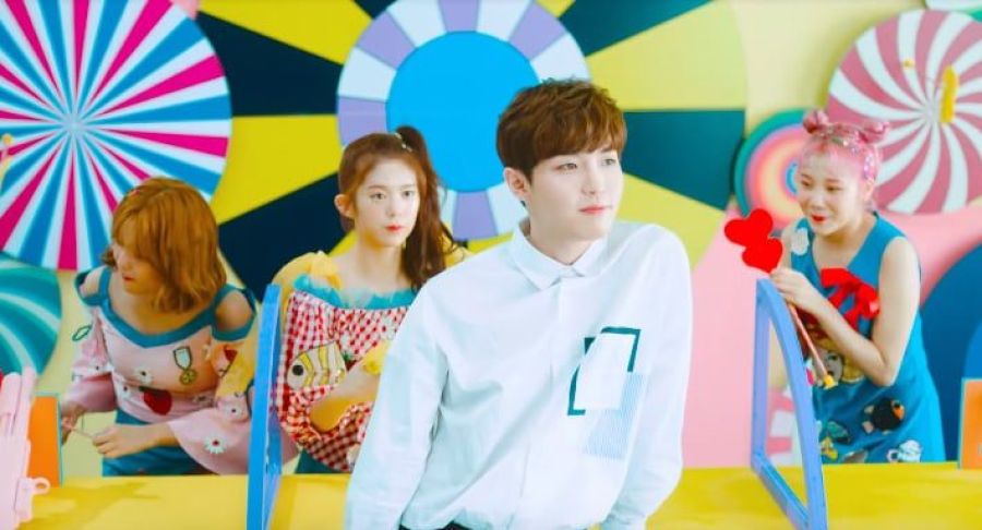 MOMOLAND perd conscience par Kim Jae Hwan de Wanna One dans le MV de 