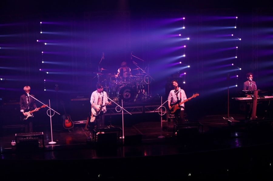 DAY6 donne aux fans diverses performances + Ils ont une conversation sincère dans leur 