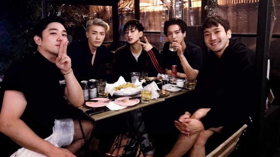 Yesung partage des photos d'une réunion avec des membres Super Junior