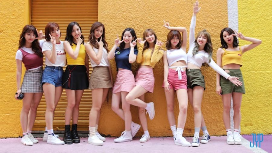 [Mise à jour] TWICE révèle la liste des chansons pour 