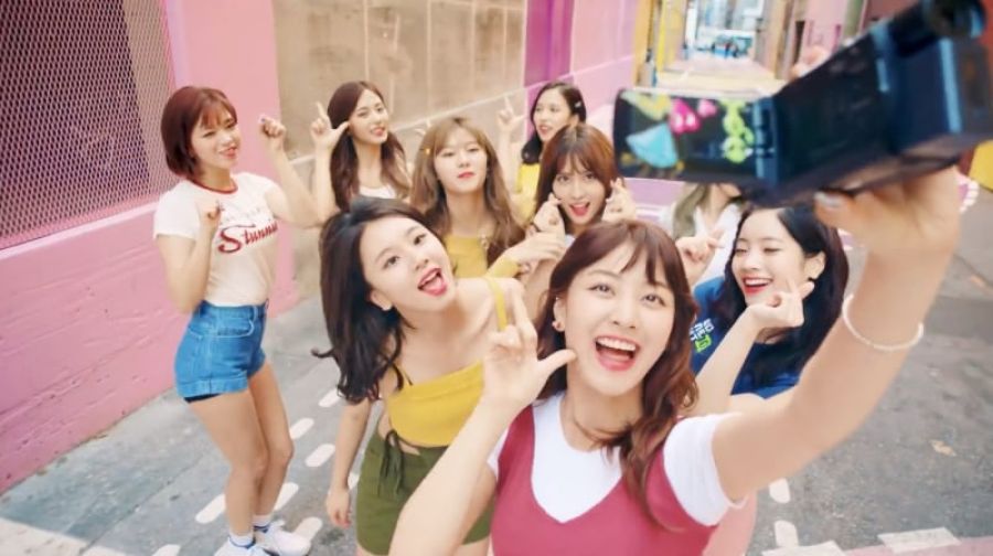 TWICE souligne 6 choses que vous avez peut-être manqué du MV 