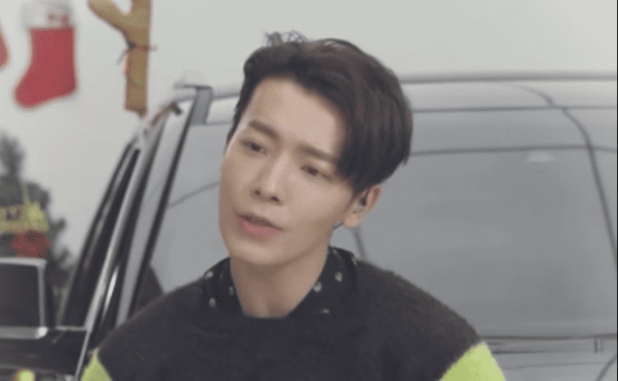 Donghae de Super Junior nous donne une version de Noël de 