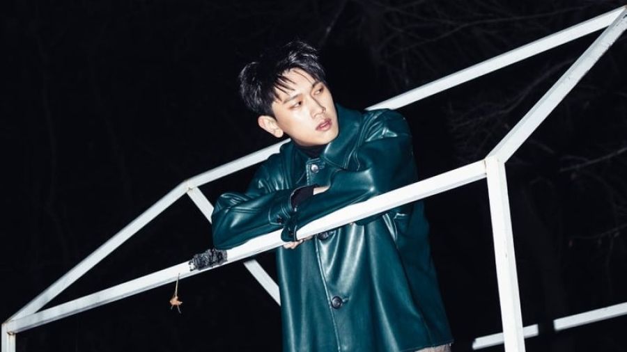 Crush révèle de nouvelles photos de teaser du prochain single