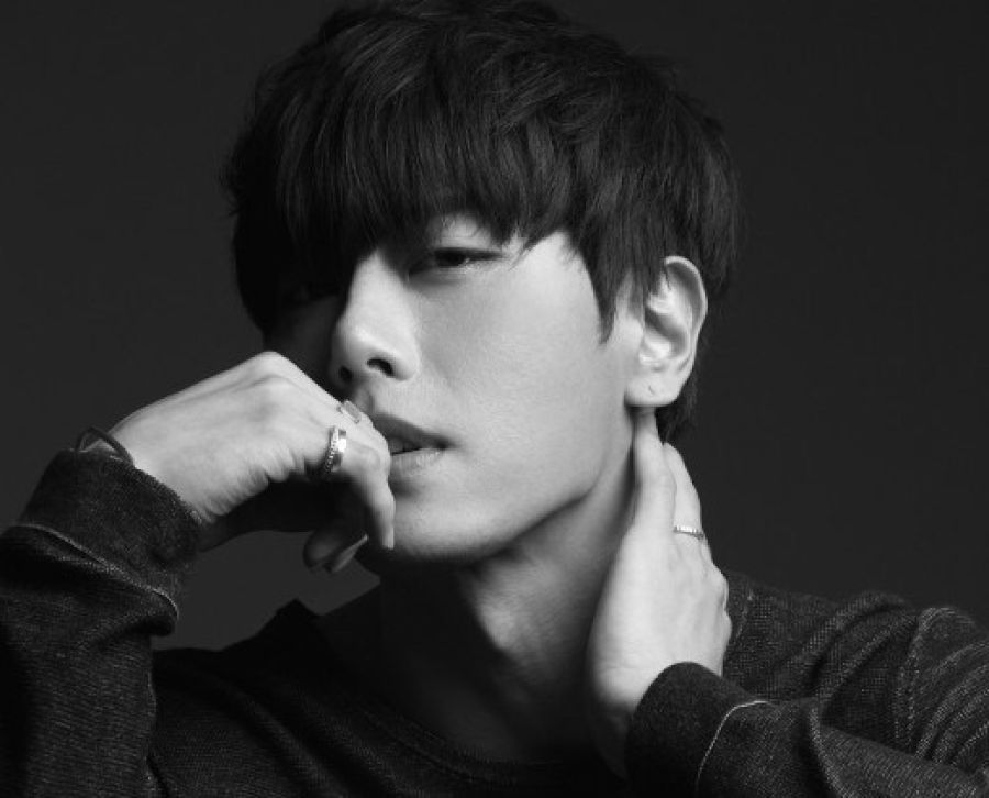 Park Hyo Shin balaie tous les principaux graphiques en temps réel avec 