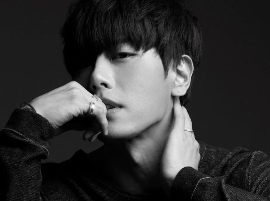 Park Hyo Shin balaie les charts en temps réel avec sa nouvelle chanson