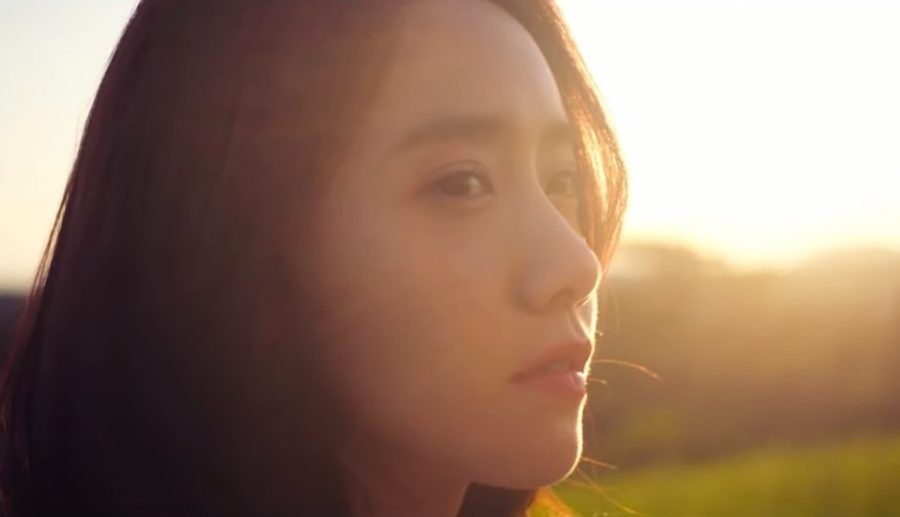 [Mise à jour] Girls 'Generation YoonA brille avec la lumière du soleil sur la vidéo-teaser de 