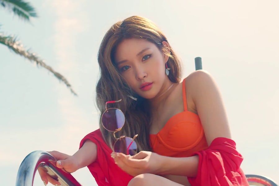 Chungha est une déesse de l'été dans le MV de 