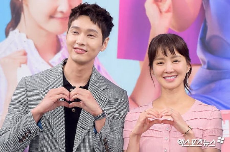 Lee Si Young pense rencontrer Ji Hyun Woo après 8 ans dans 