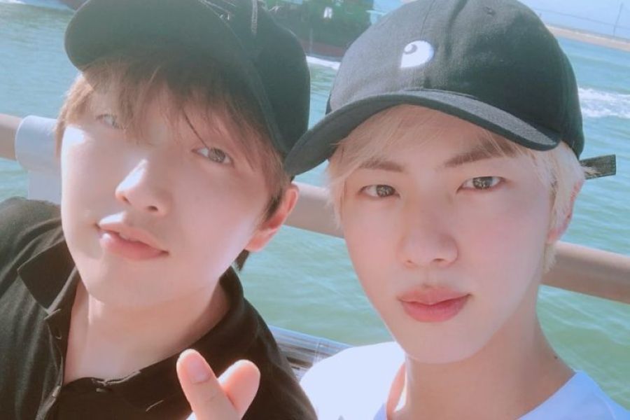 Sandeul de B1A4 raconte une histoire drôle sur le voyage avec Jin de BTS à une maison hantée