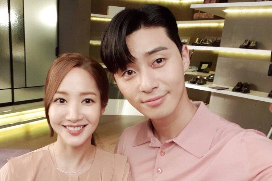 Dernière minute: Il est rapporté que Park Min Young et Park Seo Joon sont un couple de la vie réelle