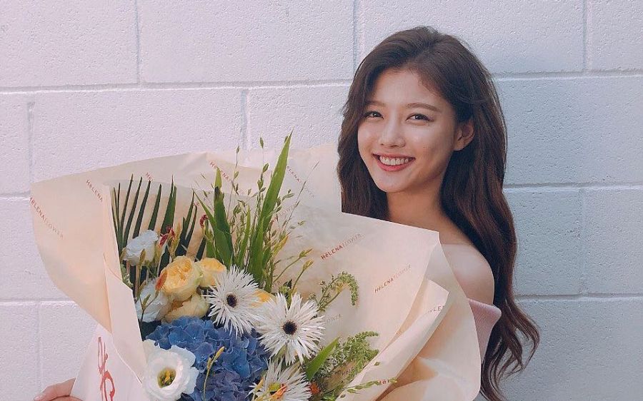 Kim Yoo Jung fait le point sur sa santé et se prépare à reprendre le tournage de son nouveau drame