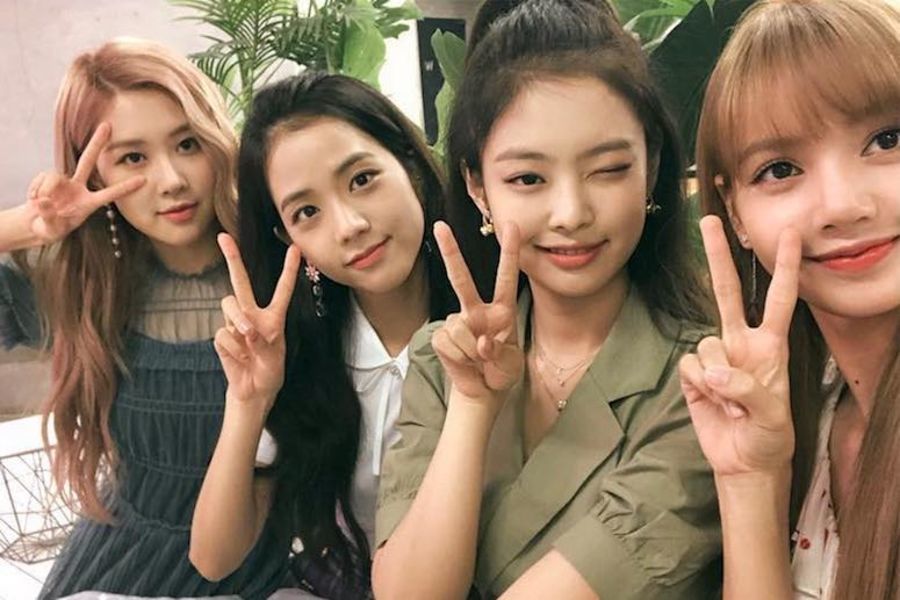 BLACKPINK et les fans partagent leur amour pour leur premier anniversaire