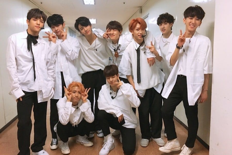 Stray Kids parle de pré-débuts, danse pour le BTS, lance la première balle à un match de baseball, et plus encore