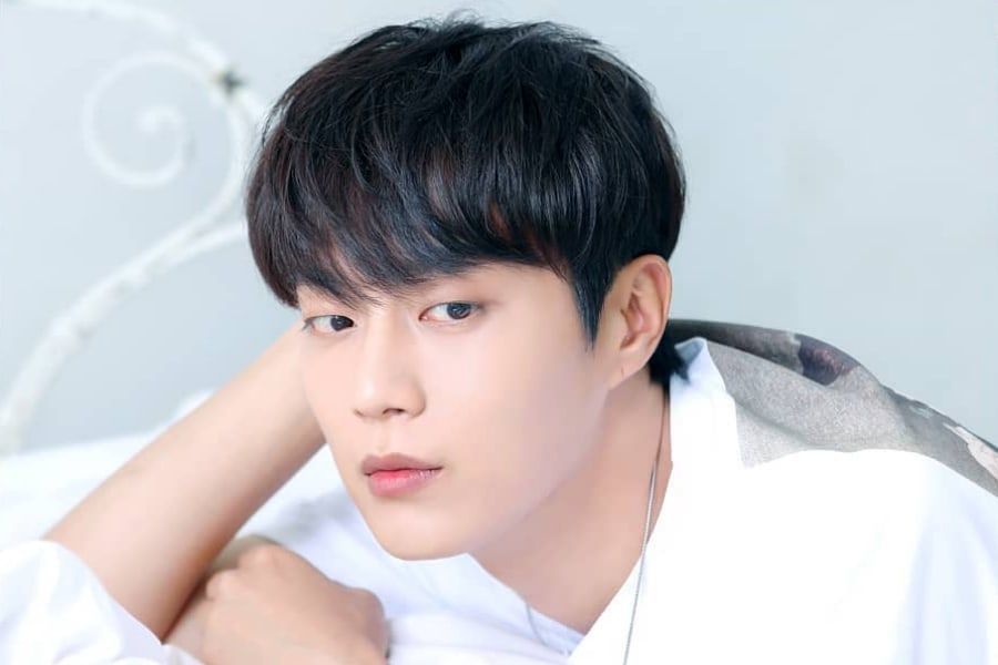 Yoon Doojoon de Highlight écrit un message sincère aux fans après l'annonce de son enrôlement