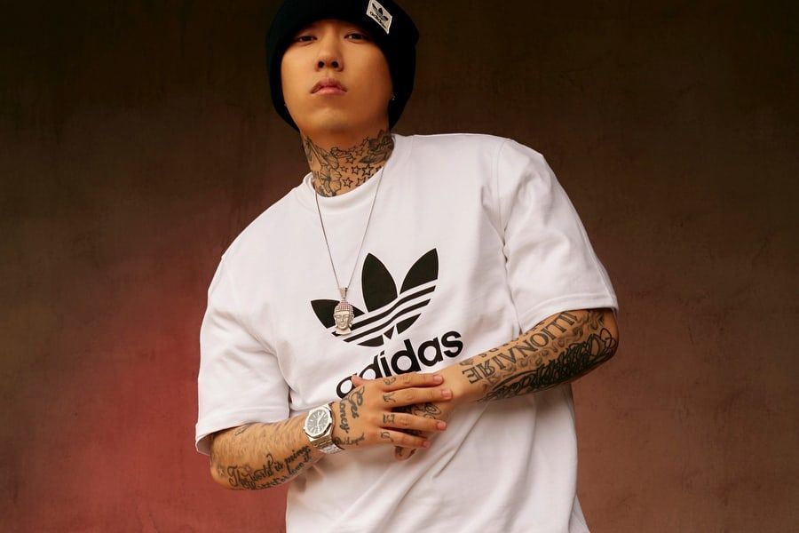 Dok2 quitte un penthouse d'hôtel