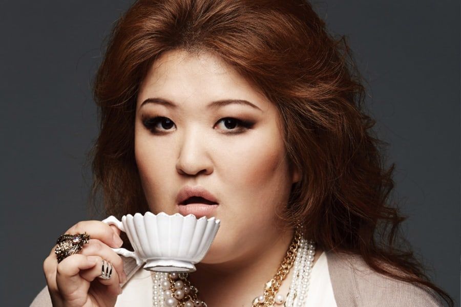 Lee Guk Joo fait face à l'escroc qui prétendait être elle