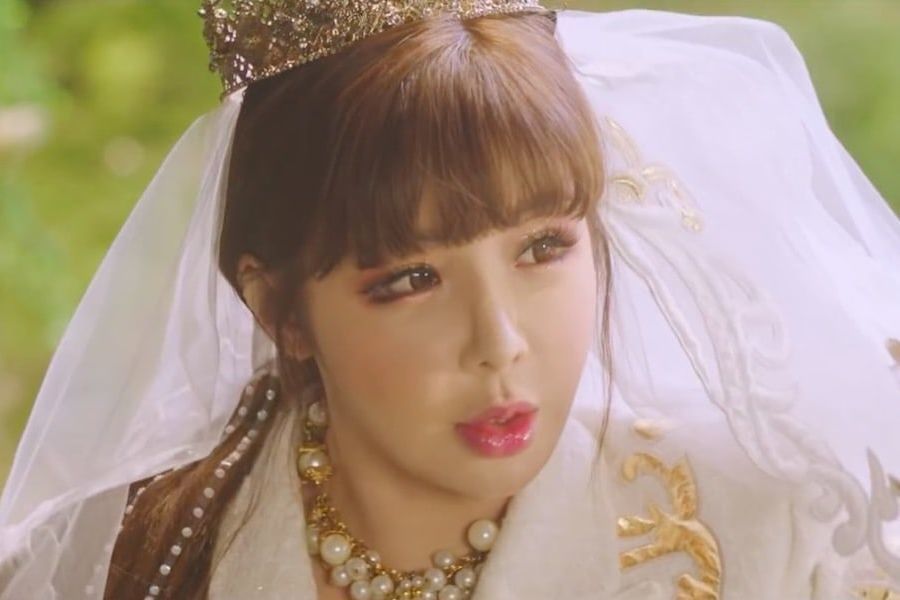 Park Bom fait un retour triomphant + Sa chanson 