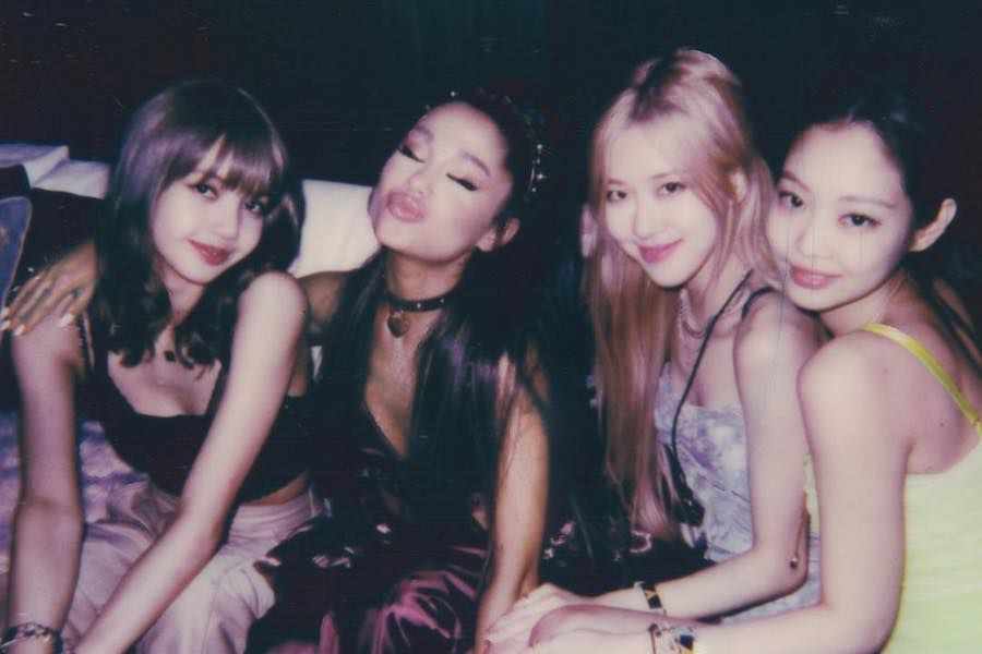 Ariana Grande partage un instantané avec les membres de BLACKPINK