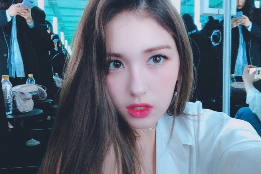 Jeon Somi lance son premier teaser pour ses débuts, dit qu'il arrivera bientôt