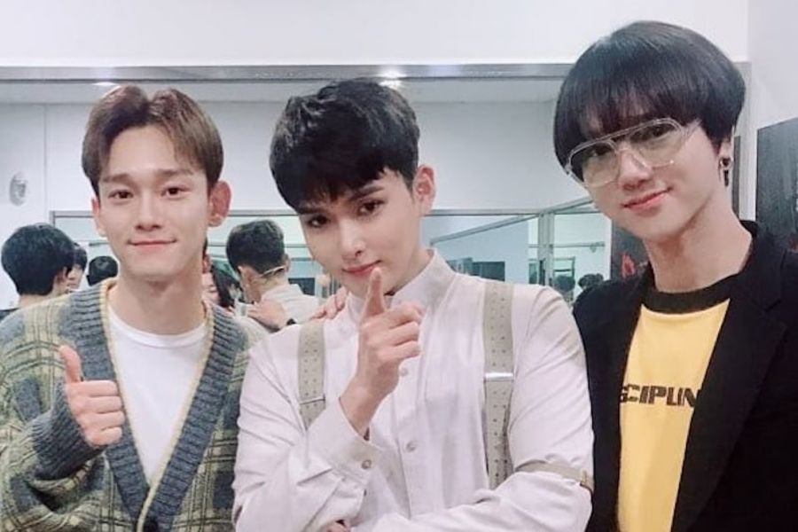 Yesung et Chen de EXO des Super Junior encouragent Ryeowook dans sa comédie musicale