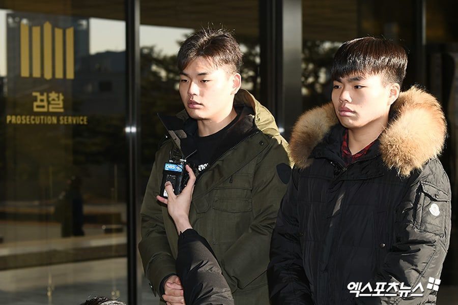 Lee Seok Cheol et les parents de Lee Seung Hyun et Kim Jun Wook, de The East Light, témoignent lors du troisième procès pour le cas d'abus