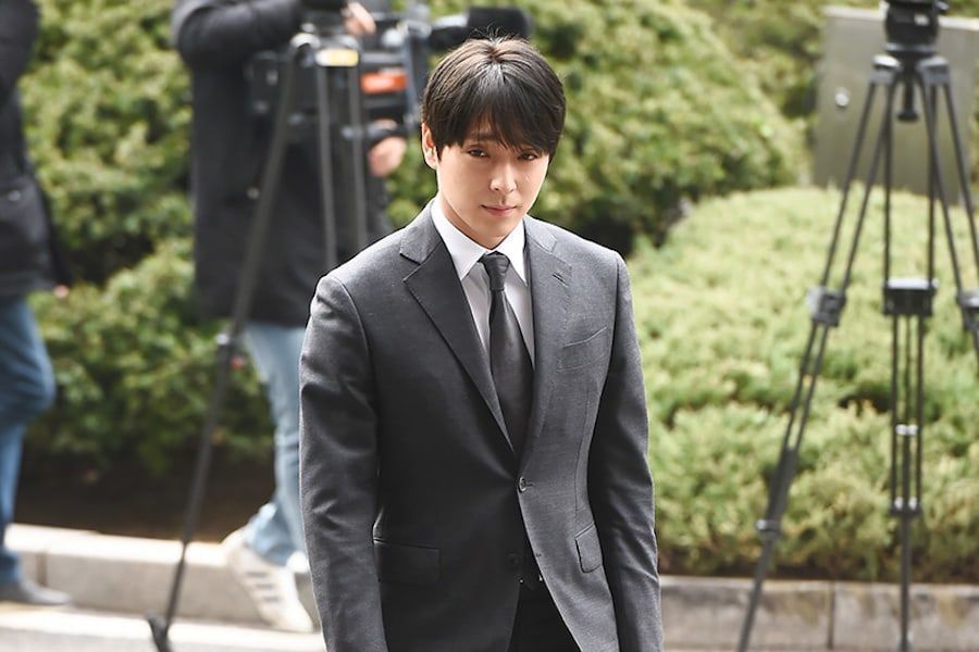 L'accusation présente une ordonnance de détention préventive pour Choi Jong Hoon sur des accusations d'agression sexuelle