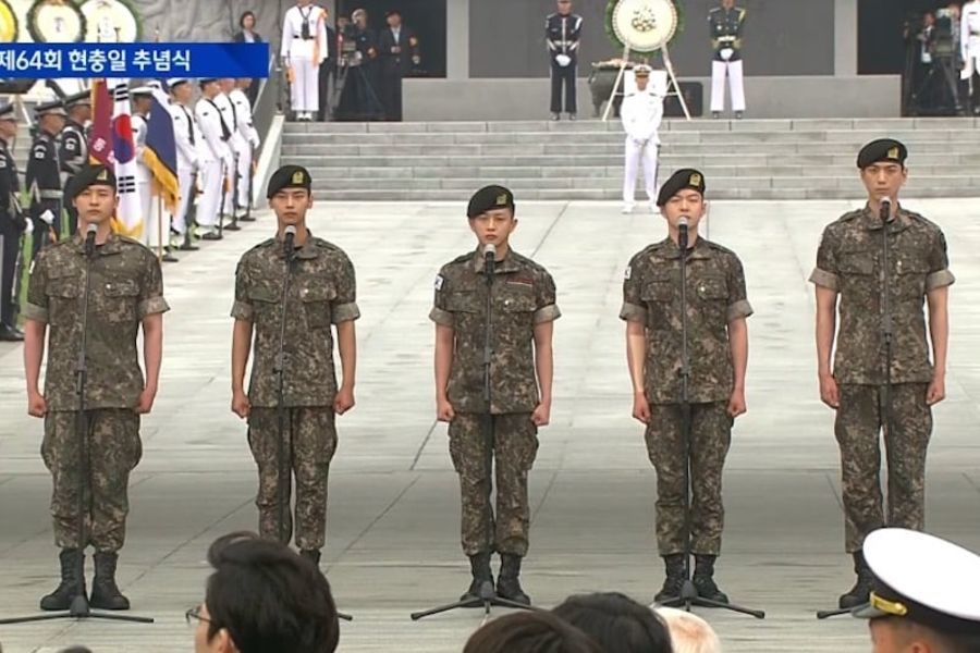 CNU de B1A4, N de Vixx, Kim Min Suk, Changsub de BTOB et autres chantent l'hymne national en cas de commémoration