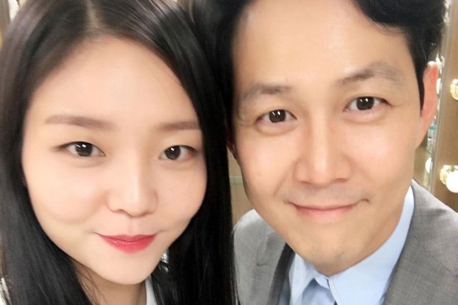 Lee Jung Jae remercie Esom d'avoir envoyé sa surprise à l'ensemble de son nouveau drame 