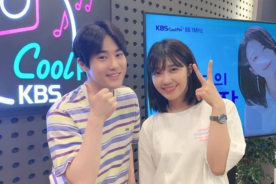 EXO Suho parle de son amitié avec Jung Eun Ji d'Apink, de sa rencontre avec le président Donald Trump, et plus encore