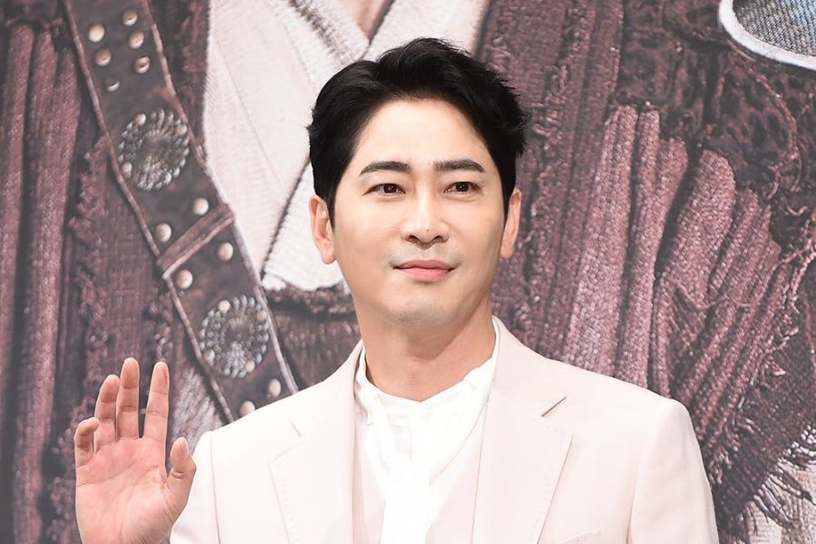 L'acteur Kang Ji Hwan est arrêté pour agression sexuelle