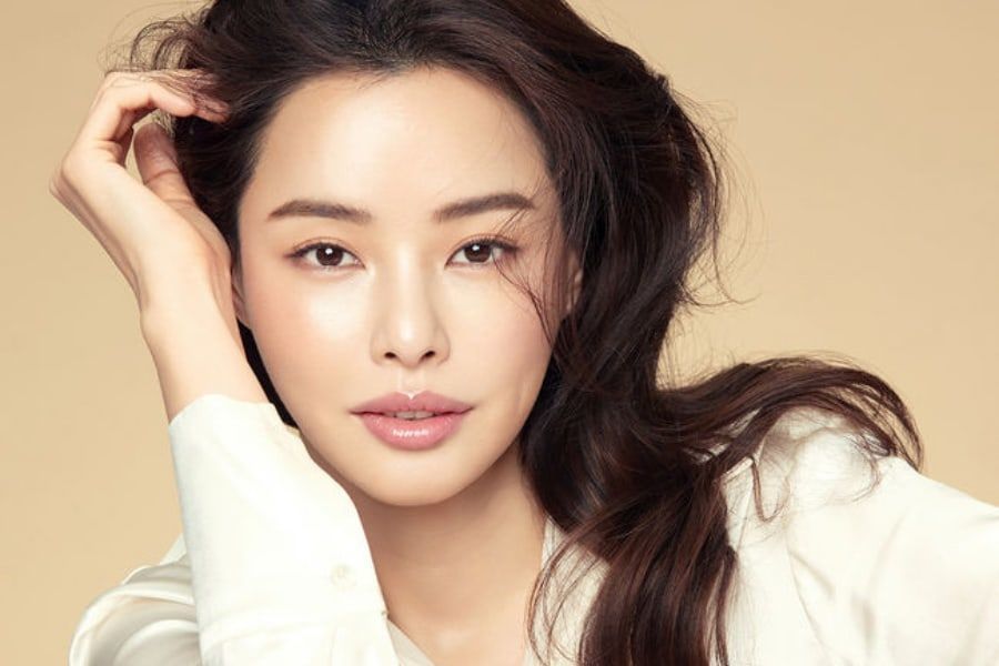 Honey Lee en conversation pour jouer le rôle principal dans un nouveau film