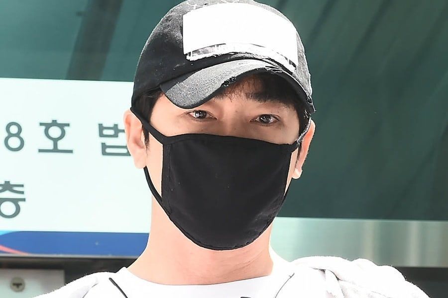 Le bureau du procureur accuse officiellement Kang Ji Hwan d'avoir agressé sexuellement