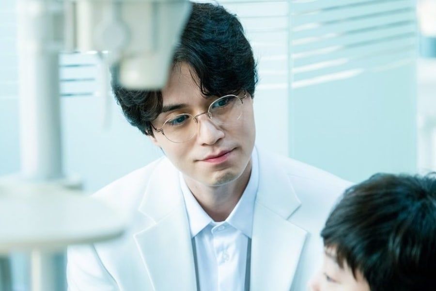 Lee Dong Wook devient un mystérieux dentiste dans le drame 