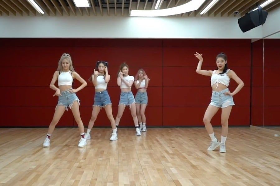 ITZY montre tous les détails amusants et impressionnants de sa danse «ICY» dans une vidéo de pratique