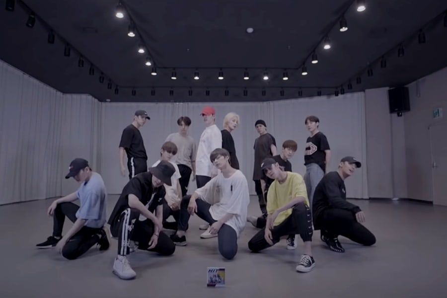 SEVENTEEN montre un jeu intense de pieds et d'énergie dans la vidéo de pratique de danse de «HIT»