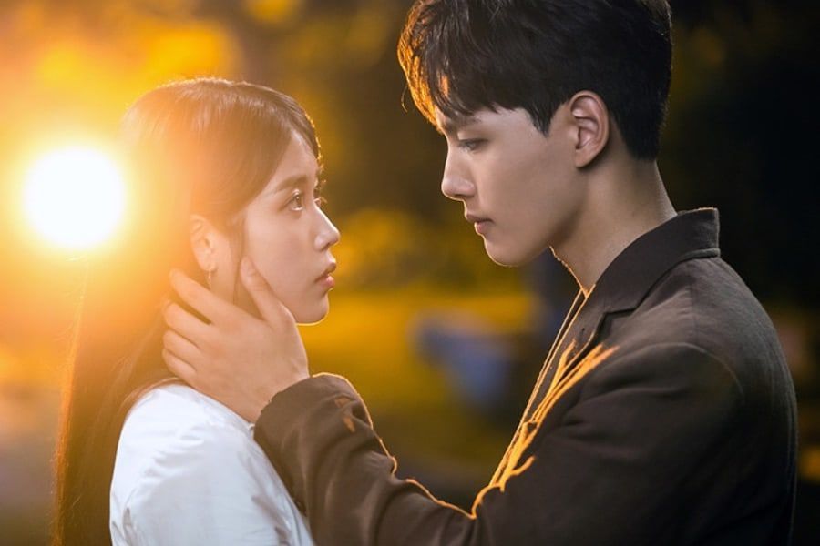 IU et Yeo Jin Goo sont plus proches que jamais pour partager un moment d'intimité dans «Hotel Del Luna»