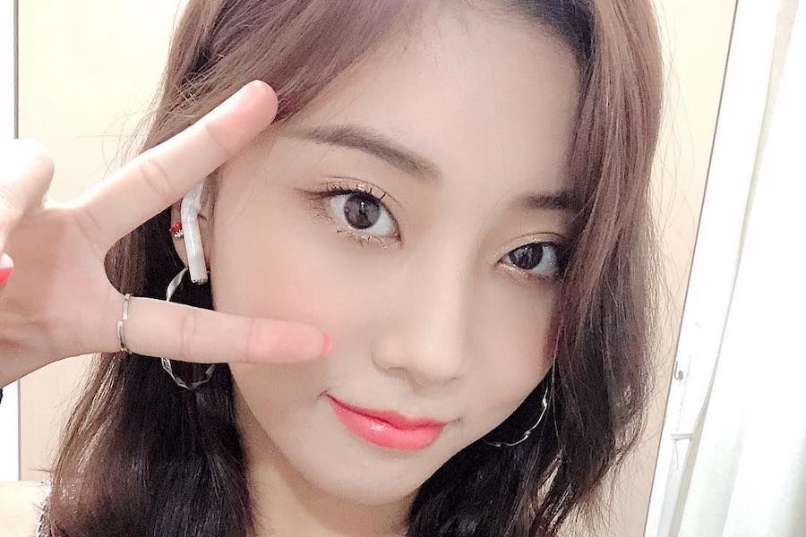 CLC Seungyeon clarifie la vidéo des coulisses et rassure les fans