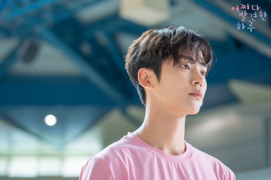 SF9 Rowoon révèle pourquoi il a choisi de jouer dans le prochain drame romantique basé sur une Web