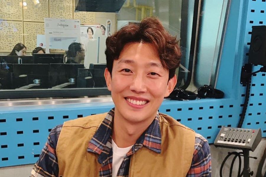 Kang Ki Young parle du moment où il est tombé amoureux de sa femme