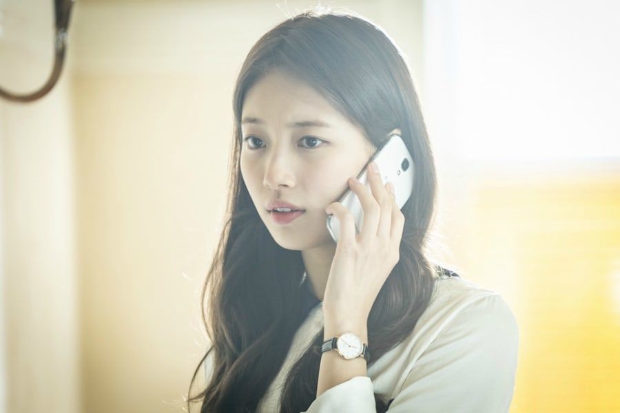 Suzy parle de grandir en tant qu'actrice pendant le tournage de «Vagabond»