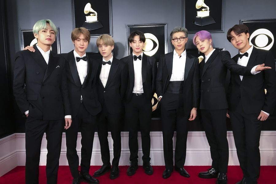 Les costumes des BTS Grammy Awards seront exposés au Grammy Museum