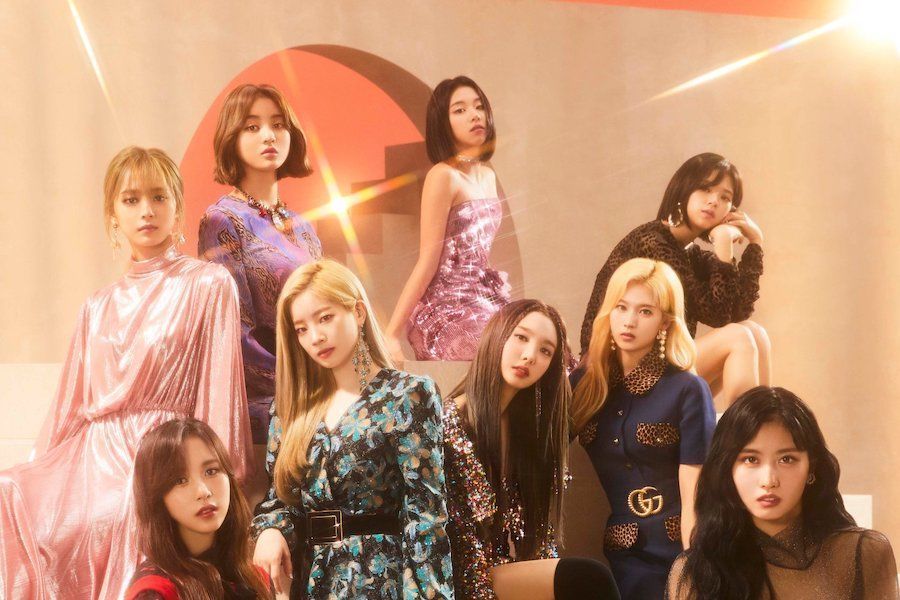 TWICE en tête de la liste des albums quotidiens d'Oricon avec «& TWICE»