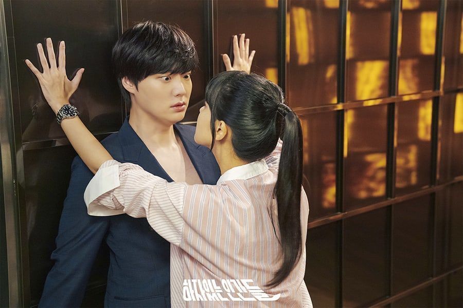 Oh Yeon Seo met Ahn Jae Hyun dans une situation délicate dans les nouvelles photos de 