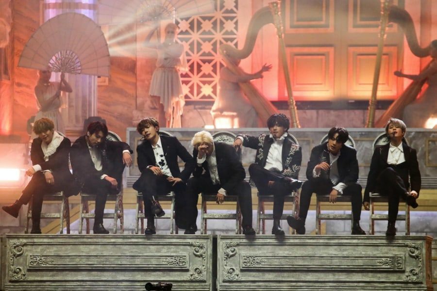 Melon Music Awards révèle le processus de préparation de 3 mois derrière la performance du BTS