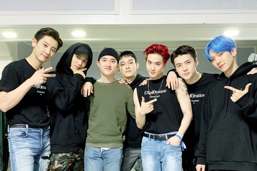 EXO partage une photo de la rencontre avec DO lors de son concert pendant sa licence militaire